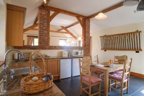 Frigorifero, microonde, forno, lavastoviglie