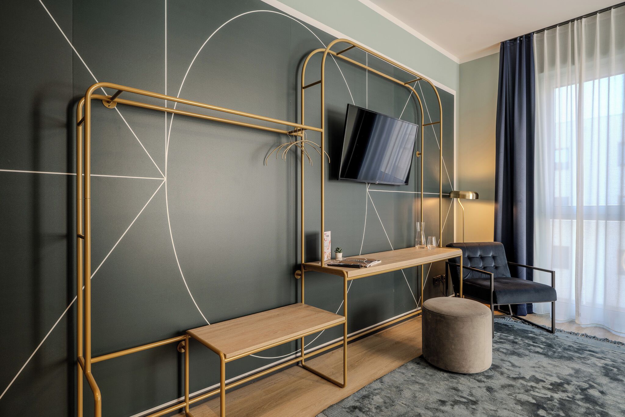 The Large | Desk, laptop workspace, blackout drapes, free WiFi