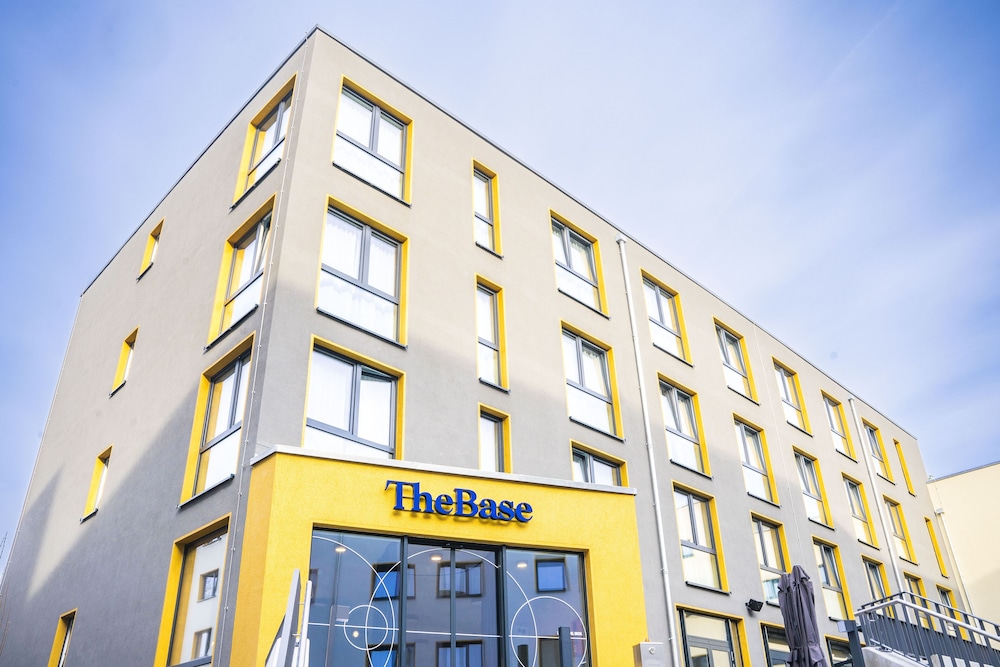 The Base Berlin One - Berlín