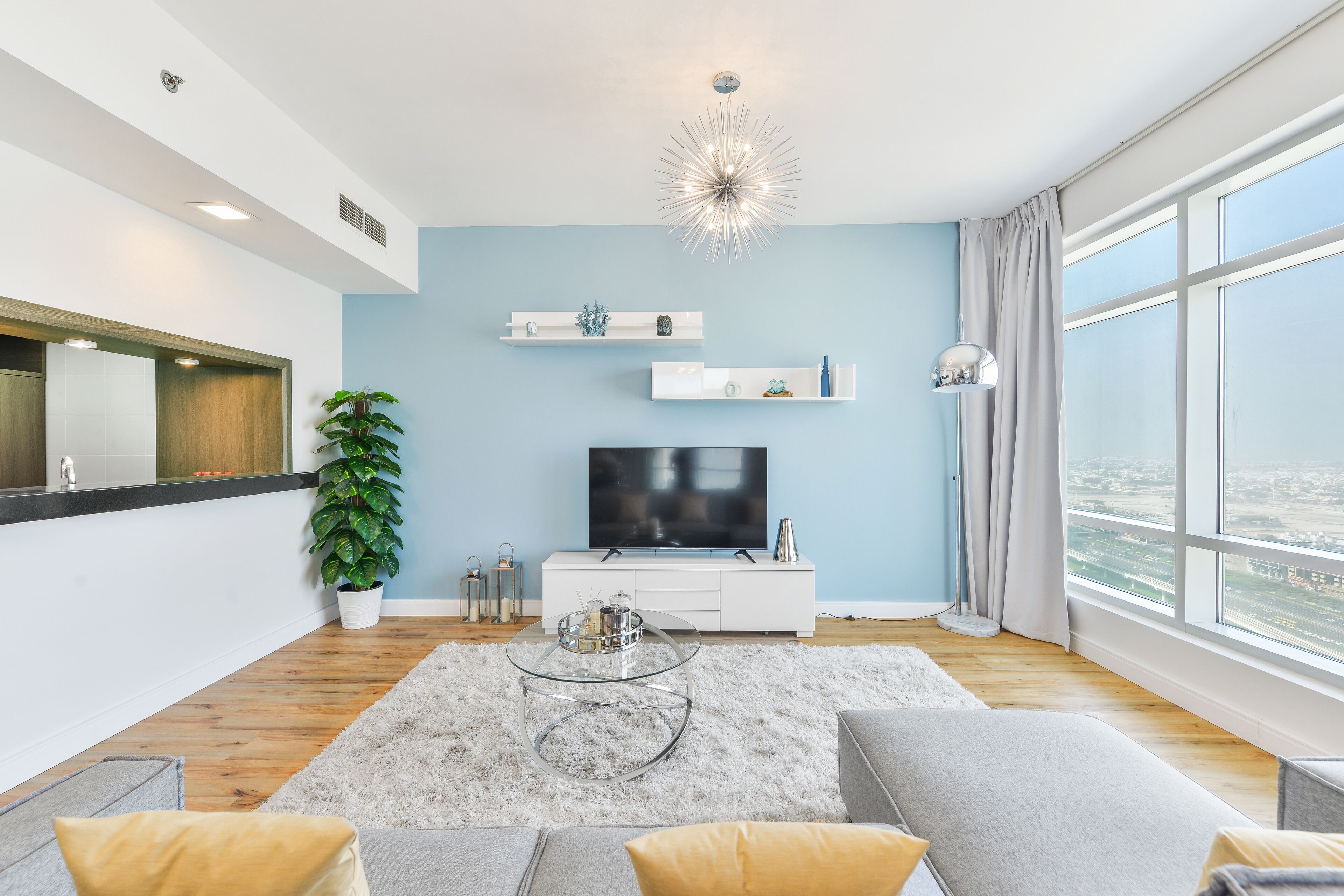 Deluxe 1BR Apartment | 1 ห้องนอน, ตู้นิรภัยในห้องพัก, โต๊ะทำงาน, เตารีด/โต๊ะรีดผ้า