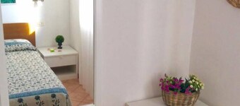 Cozy apartment within walking distance of sandy beach