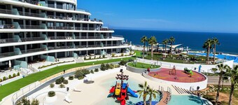 Amazing Beachfront 2 Bedroom Luxury Apartment