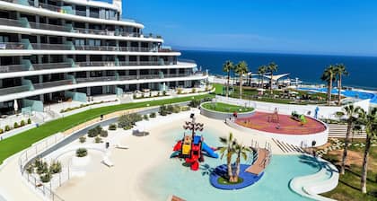 Amazing Beachfront 2 Bedroom Luxury Apartment