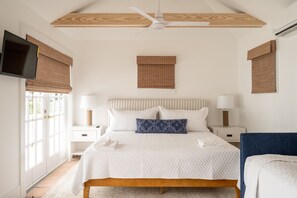 4 slaapkamers, een strijkplank/strijkijzer, gratis wifi, beddengoed