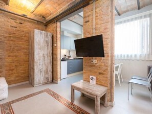 Deluxe studio suite | Reisbedje, gratis wifi, beddengoed