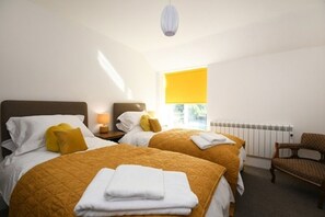 2 Schlafzimmer, Reisekinderbett, kostenloses WLAN, Bettwäsche
