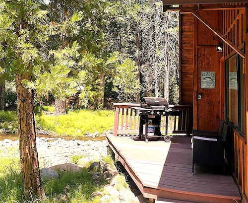 The Cabin - Winter Couple Escape