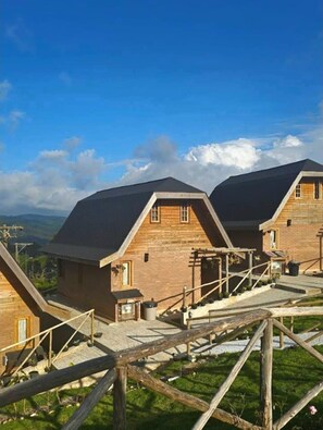 Front of property - Pousada Grom's Village (Campos do Jordão)