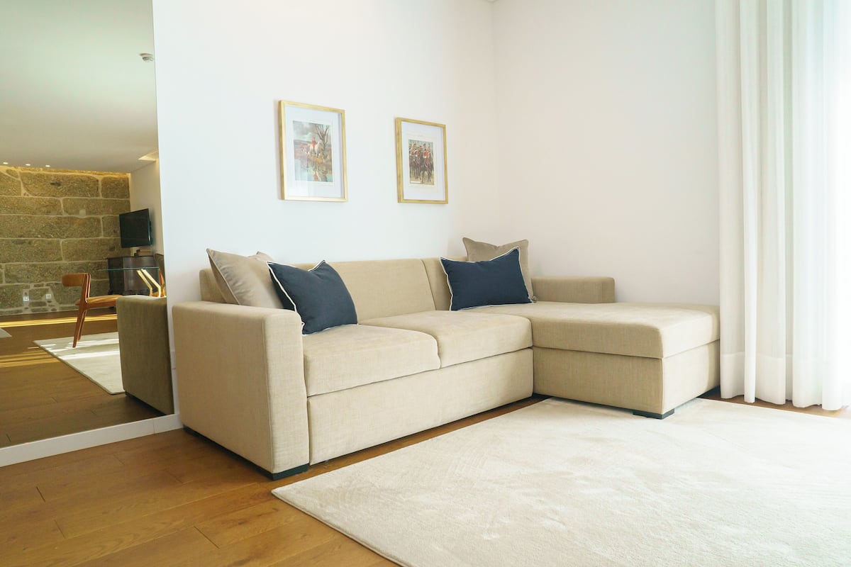 Family Suite | Minibar, desk, laptop workspace, blackout curtains