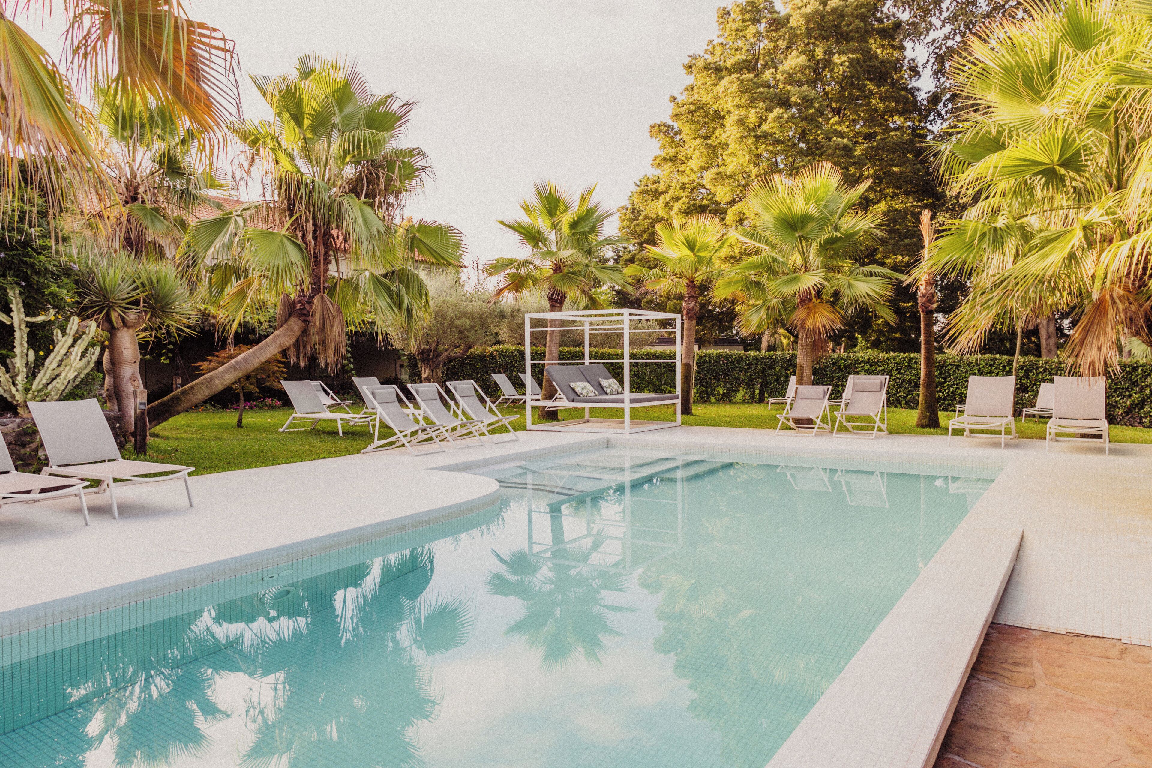 حمّام سباحة خارجي موسمي