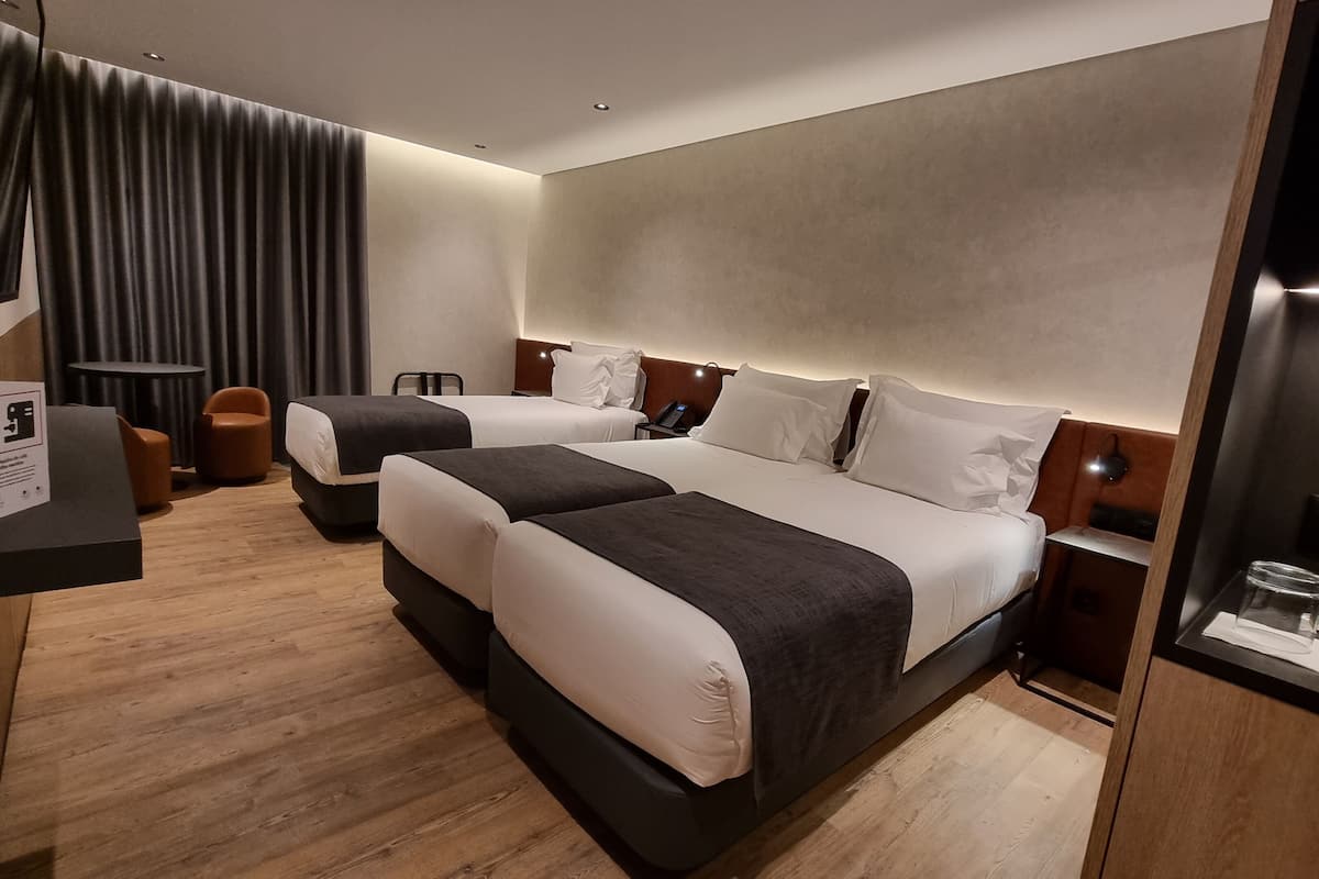 Comfort Triple Room | 1 bedroom, premium bedding, down duvets, memory-foam beds