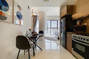 Khu vực ăn uống tại phòng