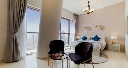 GreenFuture - High-Rise Sleek Studio With Panoramic City Views