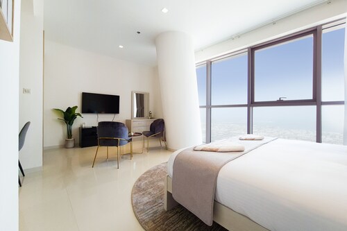 GreenFuture - Luxe Studio In Trade Center With Downtown Views