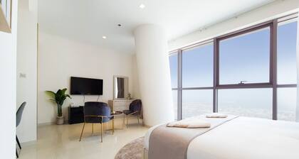 GreenFuture - Luxe Studio In Trade Center With Downtown Views