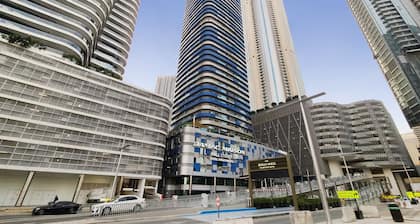 GreenFuture - Super Chic Condo With Incredible Cityscape Views