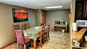 Dining - Swim and Fish in the Lake, Relax in the House! You Can Have It All. (Rocky Mount)