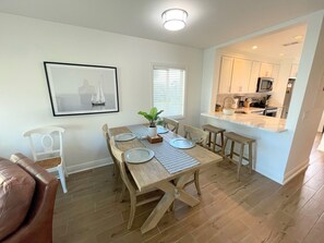 Dining - Premier 2 Bed 2.5 Bath Ocean View Townhouse Corner unit (St. Augustine)