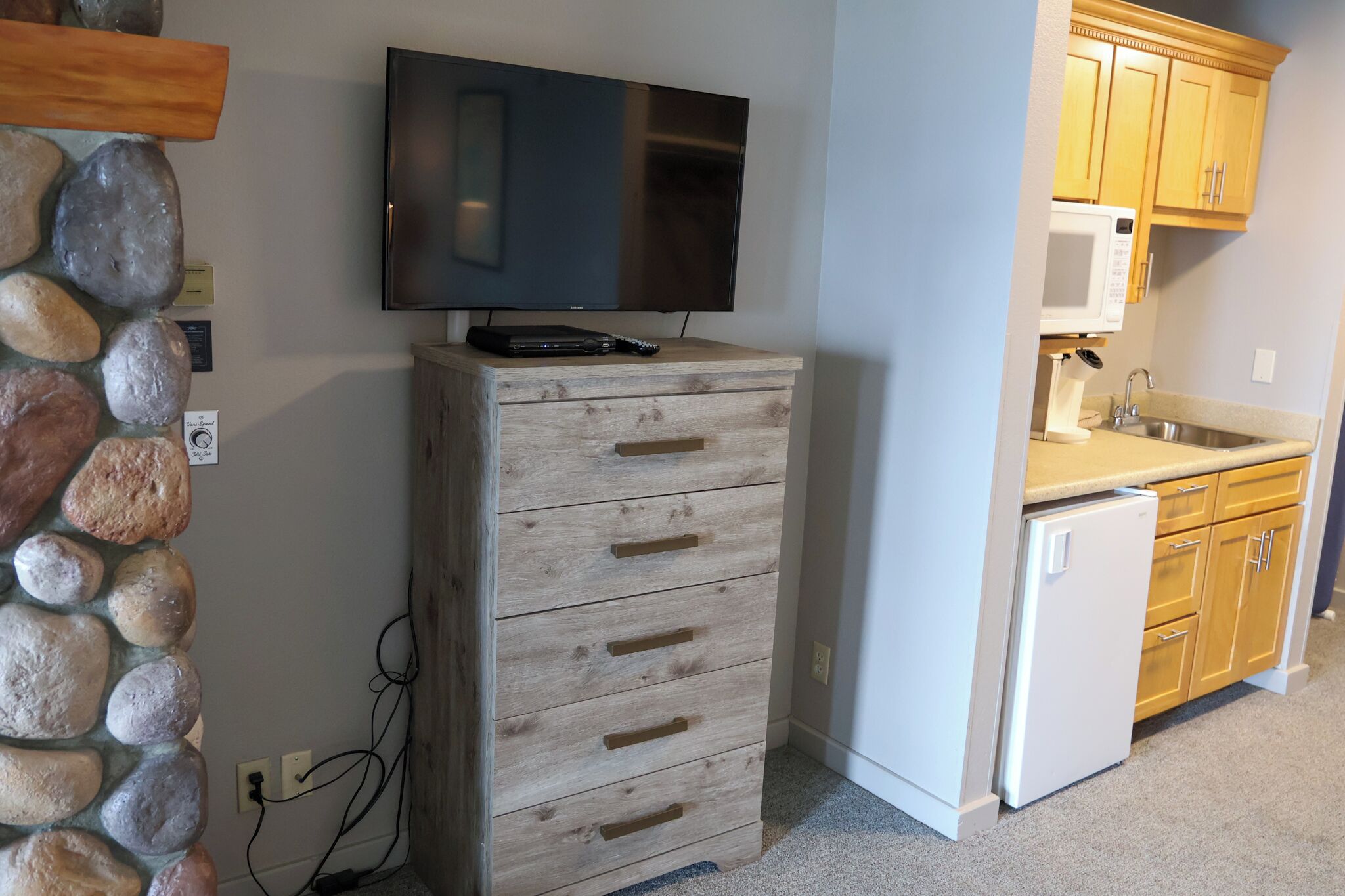 Lakeside Lodge King Room W/jacuzzi Tub & Views Of Gull Lake - Pet Friendly! - Brainerd, MN