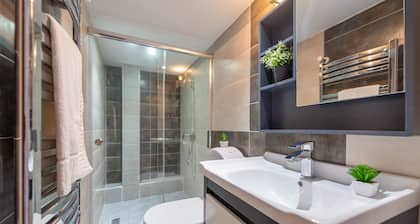 Appartement Luxueux à Hydra