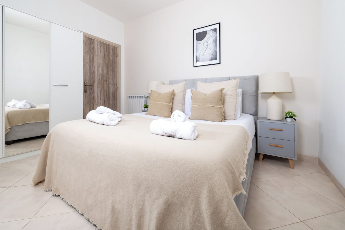 Apartment | 2 Schlafzimmer, Allergikerbettwaren, individuell eingerichtet