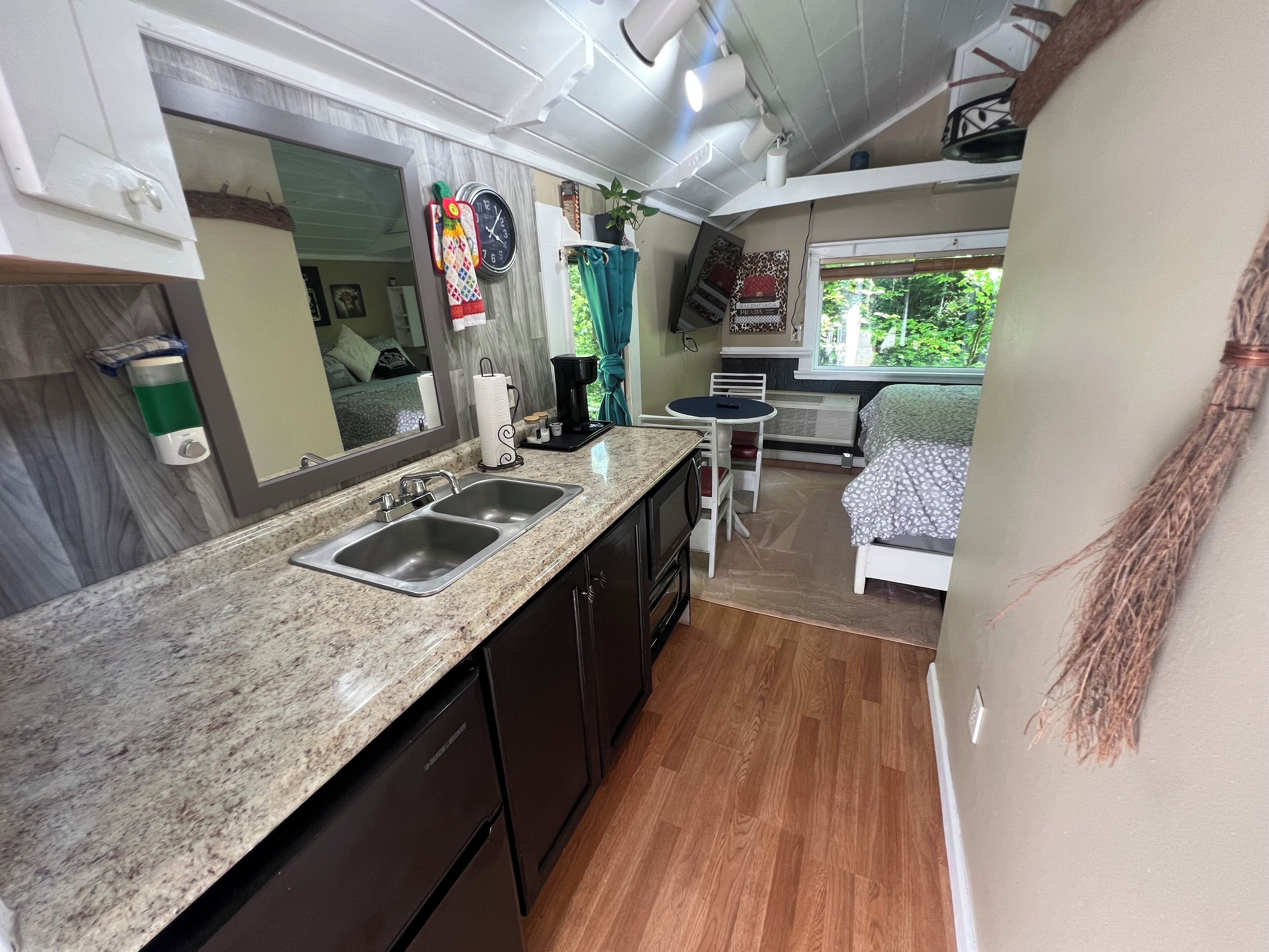 1 多间卧室、免费 WiFi、床单