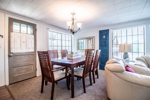 Dining - Cottage - 1 Queen bed, 1 sofa couch (queen size) (OGUNQUIT)