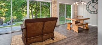 Stone River Cabin | 2/2 on the River near Whitewater!