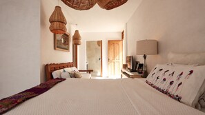 1 habitación, tabla de planchar con plancha, wifi gratis y ropa de cama 