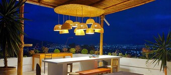 Suite with pool and mountain view / Suite with pool and mountain view