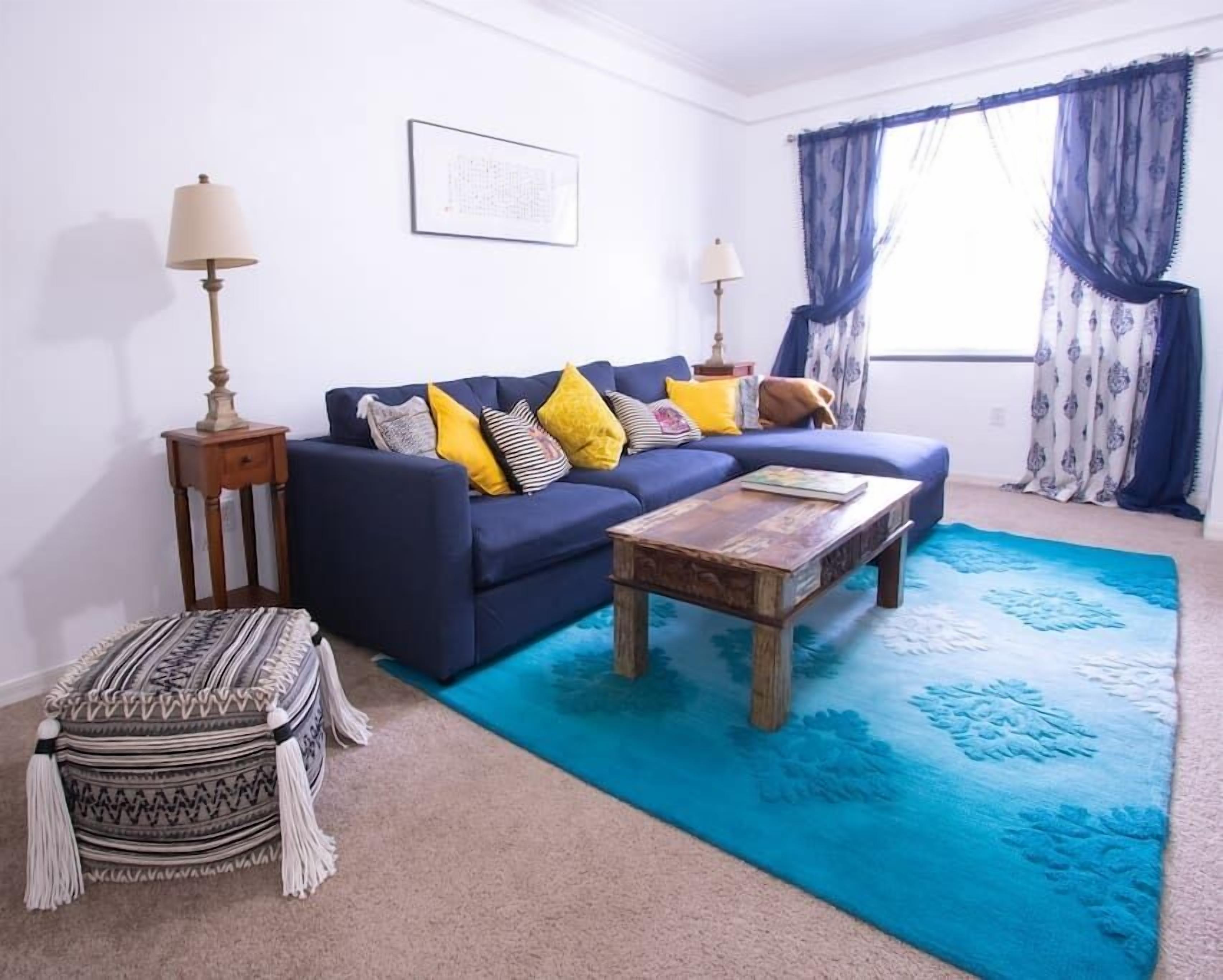Modern Boho 💐 King Bed 2BD Condo