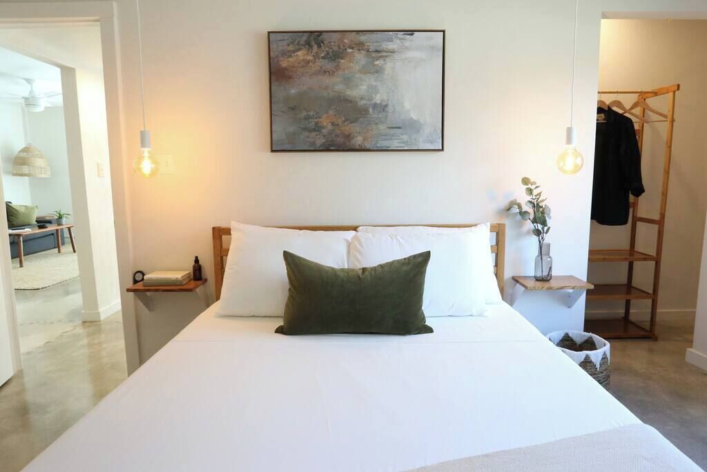 2 chambres, fer et planche à repasser, Wi-Fi, draps fournis