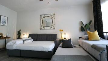 2 bedrooms, iron/ironing board, WiFi, bed sheets