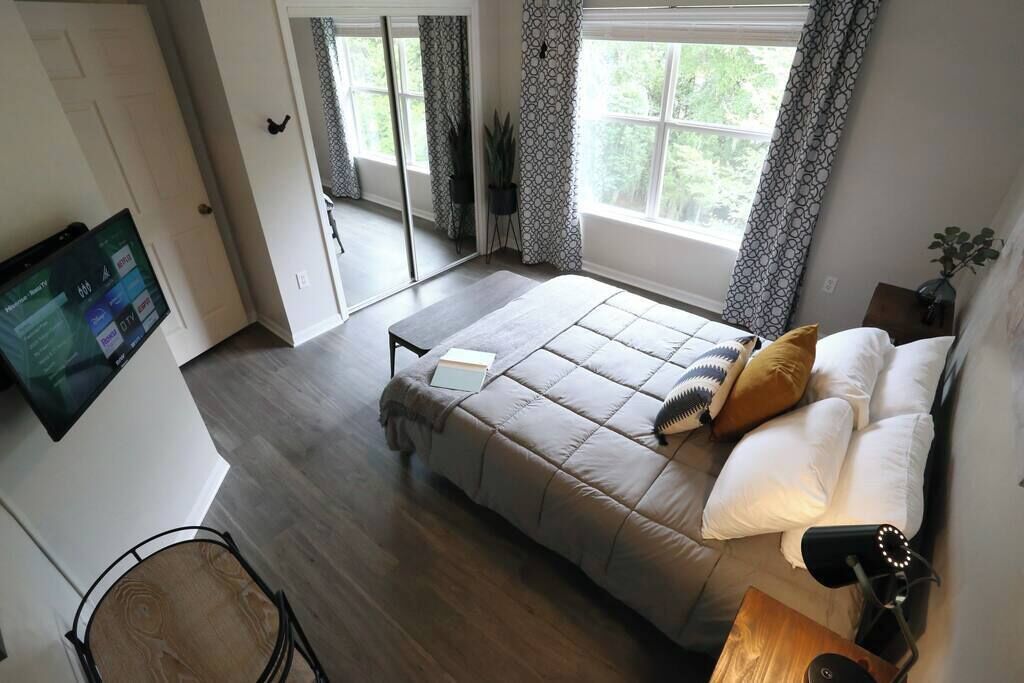 2 dormitorios, tabla de planchar con plancha, wifi y ropa de cama