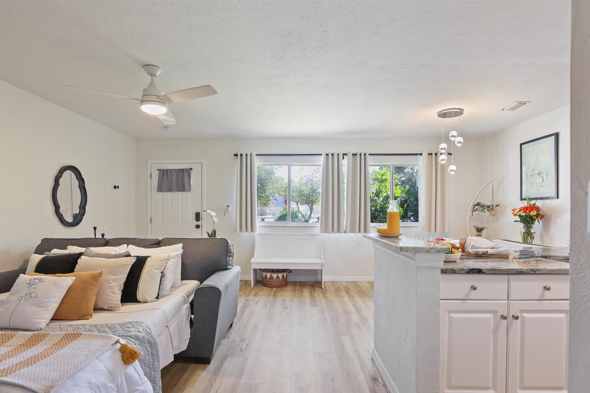 1 chambre, bureau, fer et planche à repasser, Wi-Fi