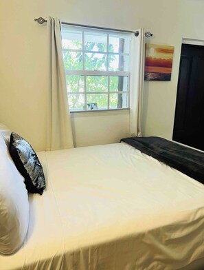 1 makuuhuone, työpöytä, silitysrauta/-lauta, ilmainen Wi-Fi