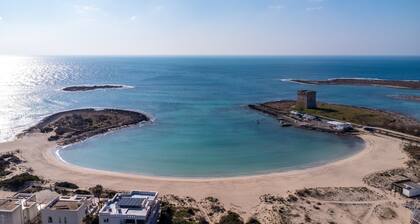 Villa 'Sabrina Con Piscina' with Shared Pool, Private Terrace and Air Conditioning
