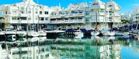 Marina/club náutico