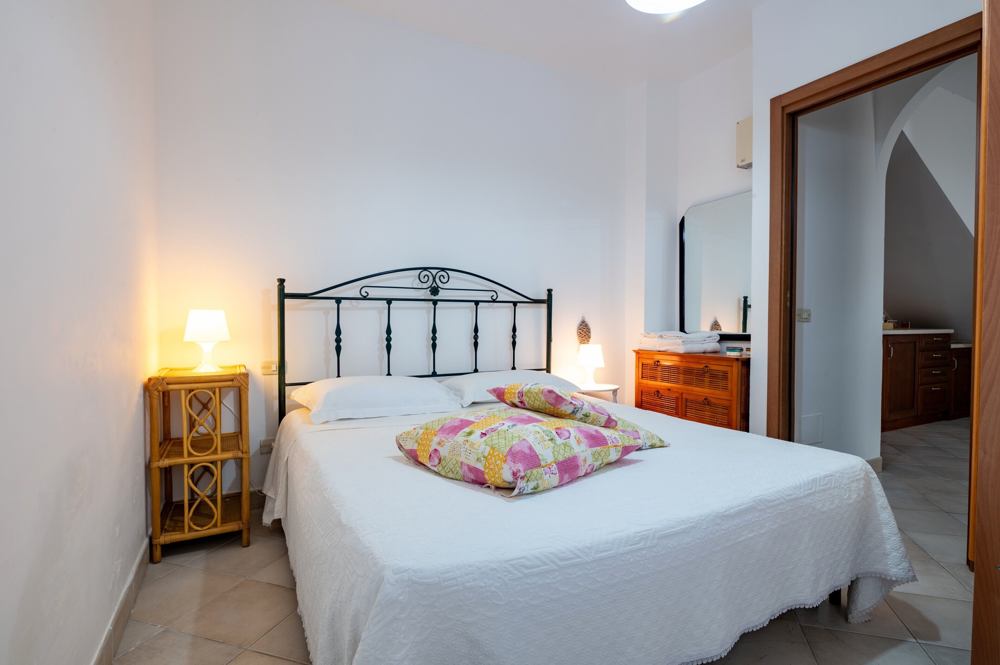 4 bedrooms, WiFi, bed sheets