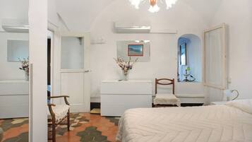 2 chambres, Wi-Fi gratuit, draps fournis