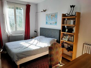 4 bedrooms, WiFi, bed sheets