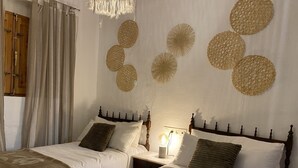 3 camere