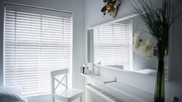 5 bedrooms, WiFi, bed sheets