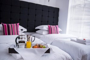 5 bedrooms, WiFi, bed sheets - Lovely Georgian Townhouse in city centre (Liverpool)