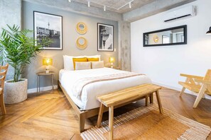 2 habitaciones, escritorio, tabla de planchar con plancha y wifi 