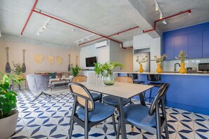 تناول الطعام