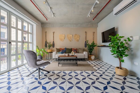 تلفزيون، مكتب