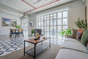 TV, offices