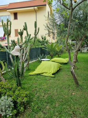 Property grounds - Cozy b&b nestled in the garden a few steps from the historic center (Tropea)