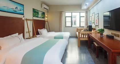 Yasu Inn (Kunming Dianchi Scenic Area)